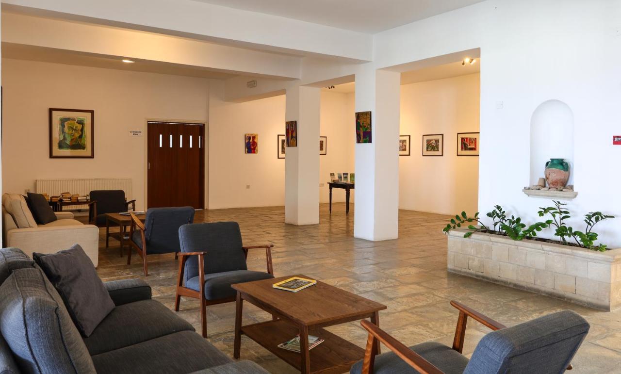 Axiothea Hotel Пафос Екстер'єр фото