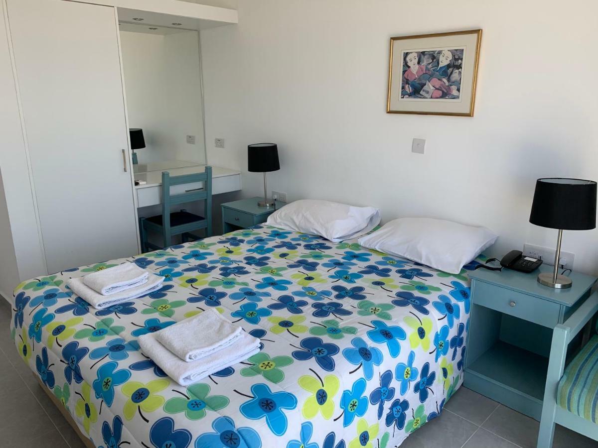 Axiothea Hotel Пафос Екстер'єр фото